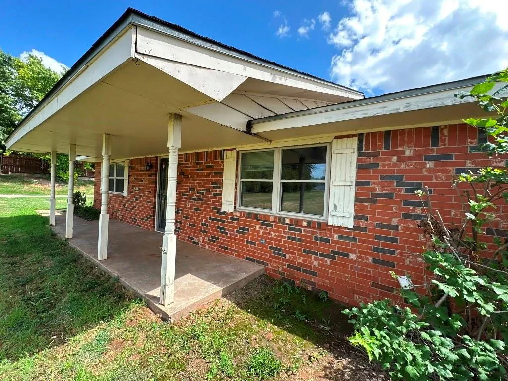 Photo 23 — 900 W Lakeview Road, Elk City, OK 73644