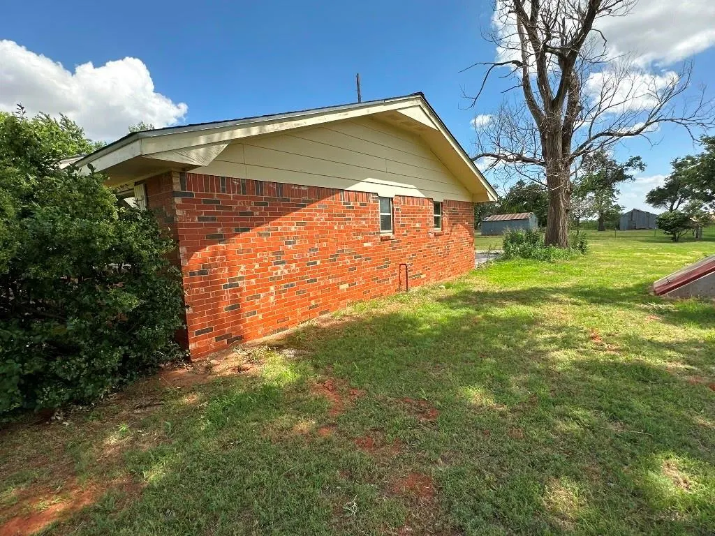 Photo 25 — 900 W Lakeview Road, Elk City, OK 73644