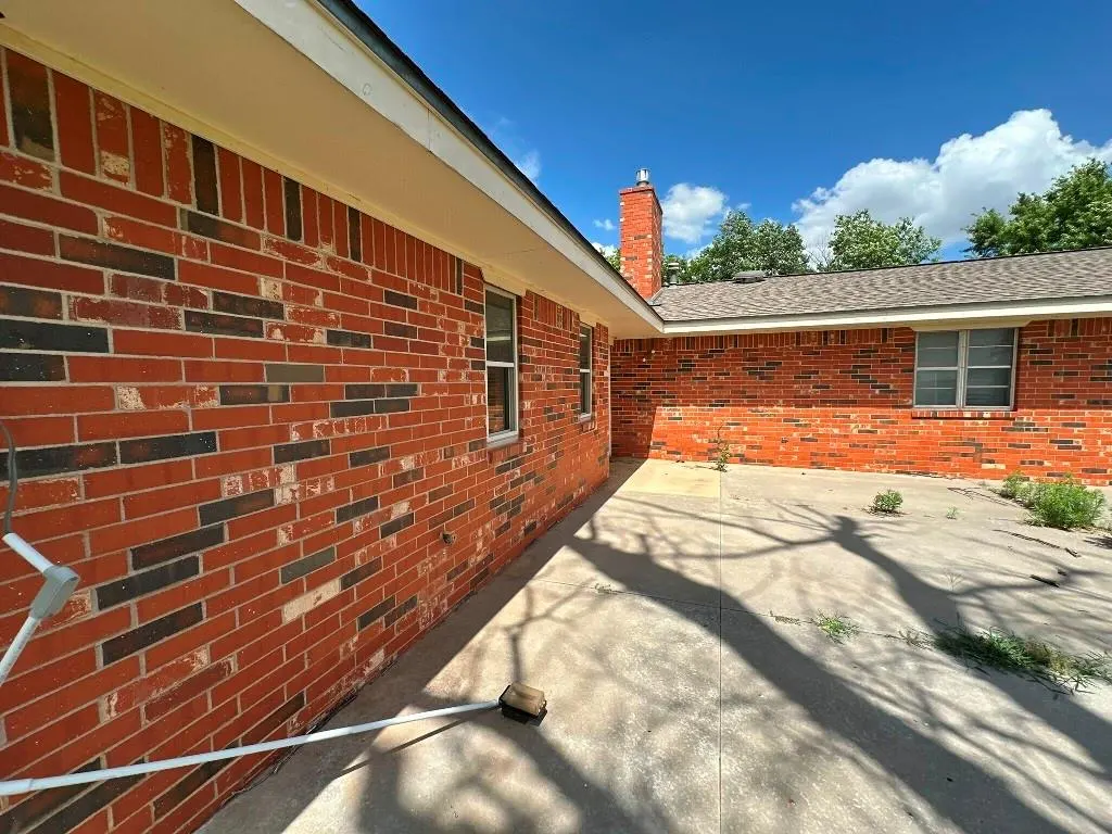 Photo 26 — 900 W Lakeview Road, Elk City, OK 73644