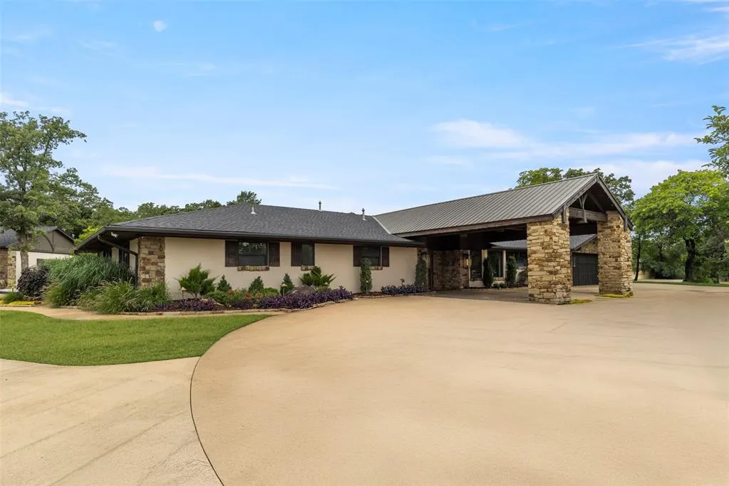 Photo 7 — 2800 E 15th Street, Edmond, OK 73013