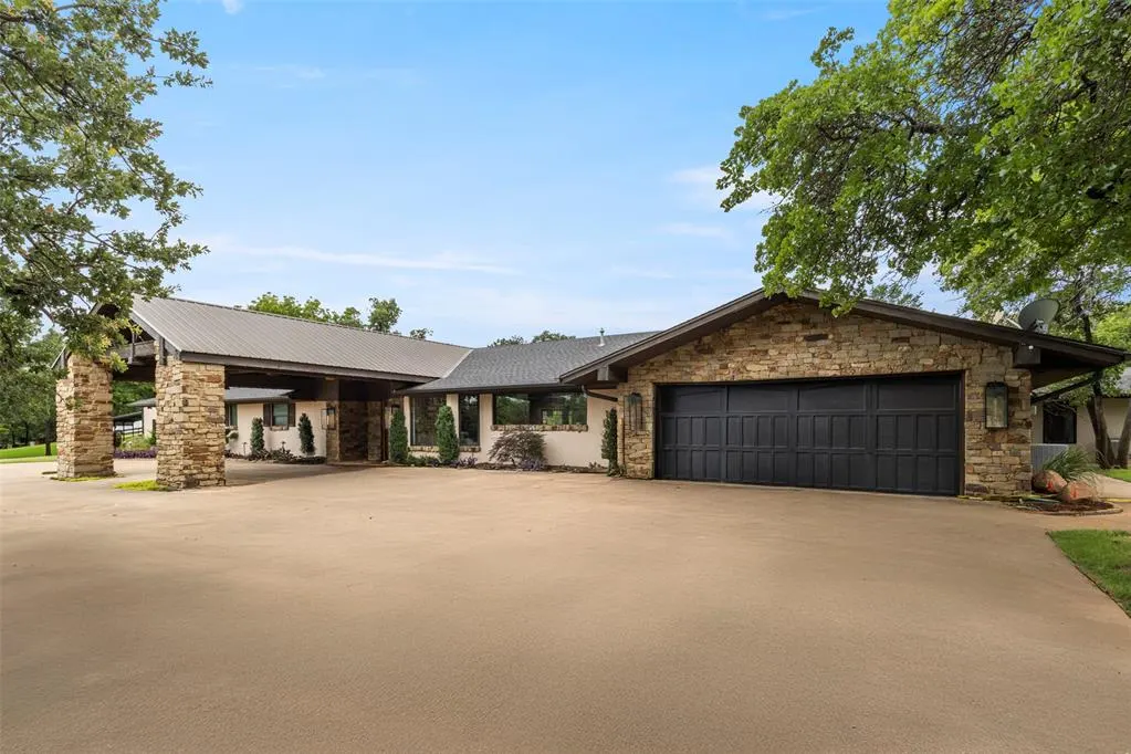 Photo 8 — 2800 E 15th Street, Edmond, OK 73013