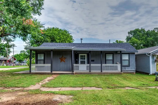 Front exterior — 201 E 2nd Street, Stroud, OK 74079