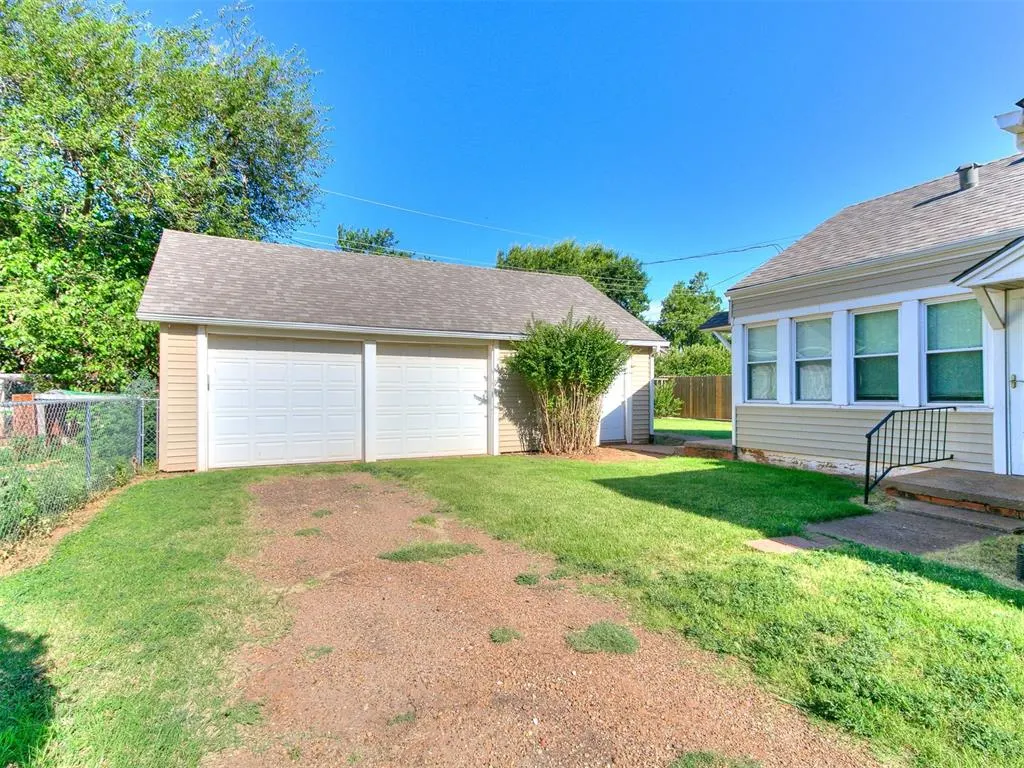 Photo 12 — 1012 S 8th Street, Kingfisher, OK 73750
