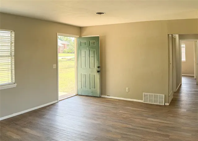 Photo 3 — 817 S Kelly Street, Edmond, OK 73003