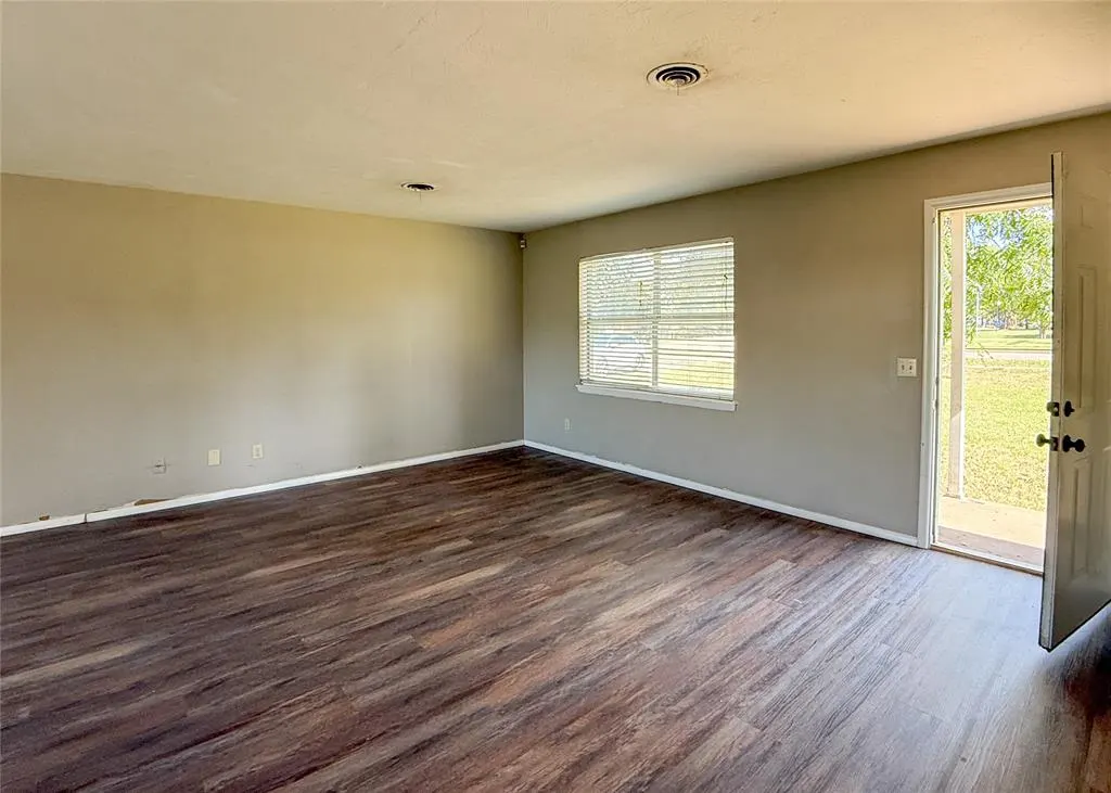 Photo 4 — 817 S Kelly Street, Edmond, OK 73003