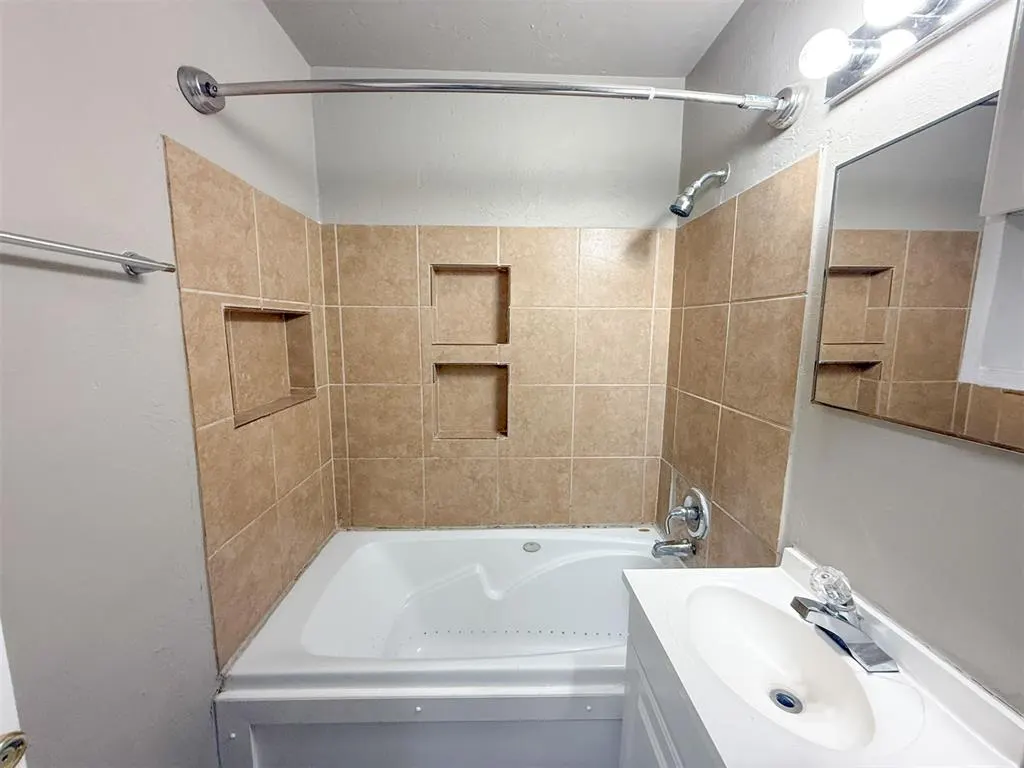 Photo 17 — 817 S Kelly Street, Edmond, OK 73003