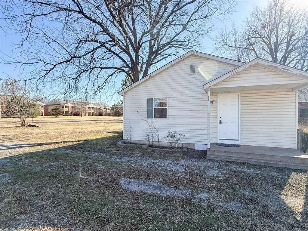 Photo 28 — 817 S Kelly Street, Edmond, OK 73003