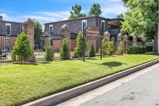 Sold home at 6100 N Brookline Avenue #2