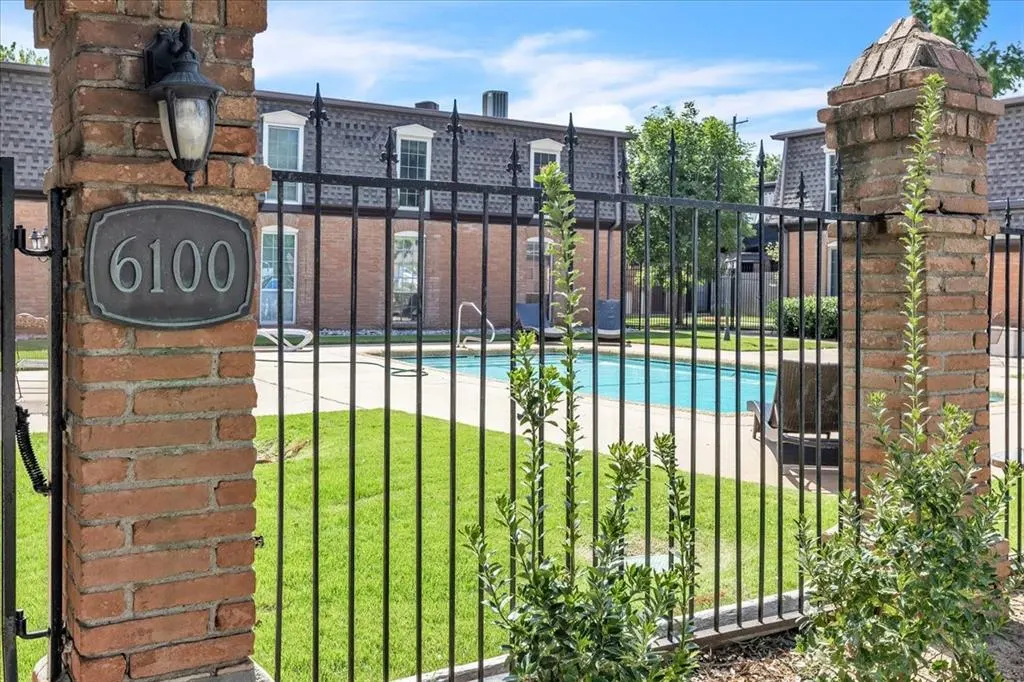 Photo 2 — 6100 N Brookline Avenue 2, Oklahoma City, OK 73112