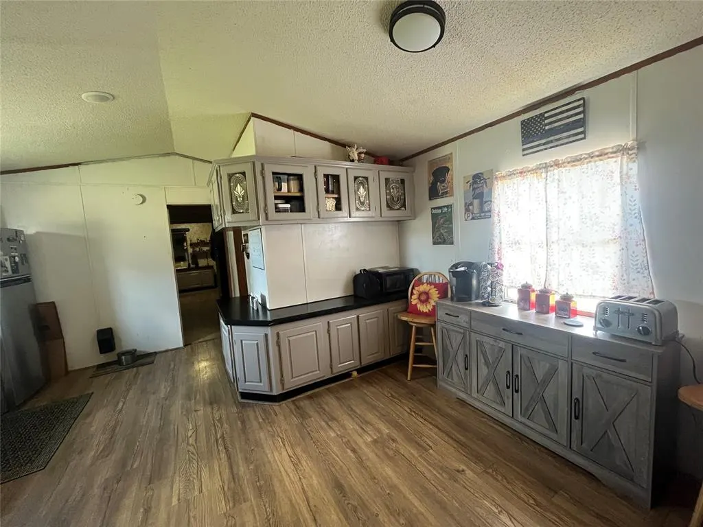 Photo 2 — 25248 Drummond Curve, Tecumseh, OK 74873