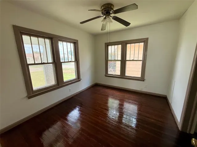Photo 4 — 524 S 8th Street, Clinton, OK 73601