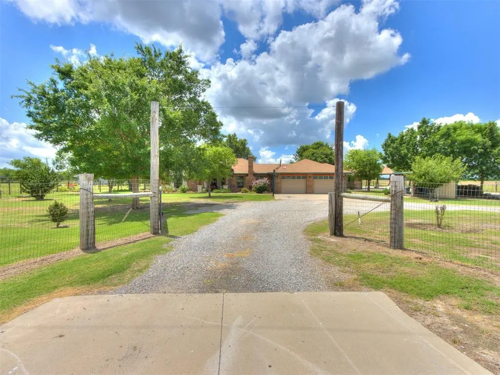 Photo 4 — 1616 E Cottonwood Road, Goldsby, OK 73093