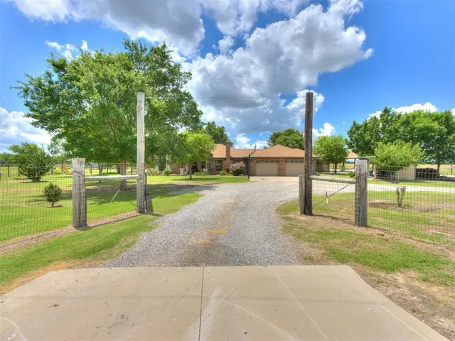 Photo 4 — 1616 E Cottonwood Road, Goldsby, OK 73093