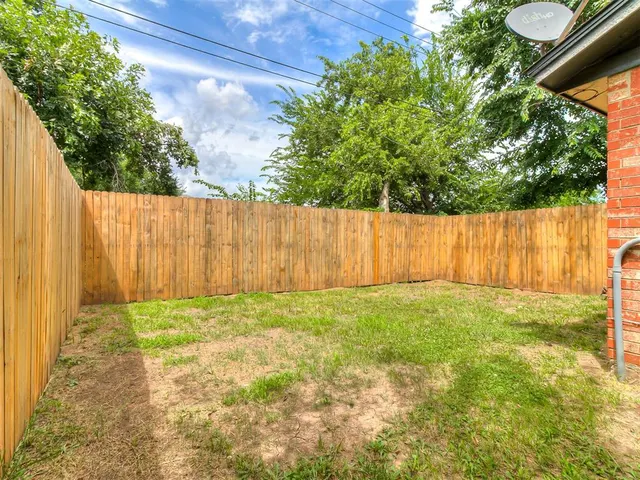 Photo 6 — 341 NW 119th Street, Oklahoma City, OK 73114