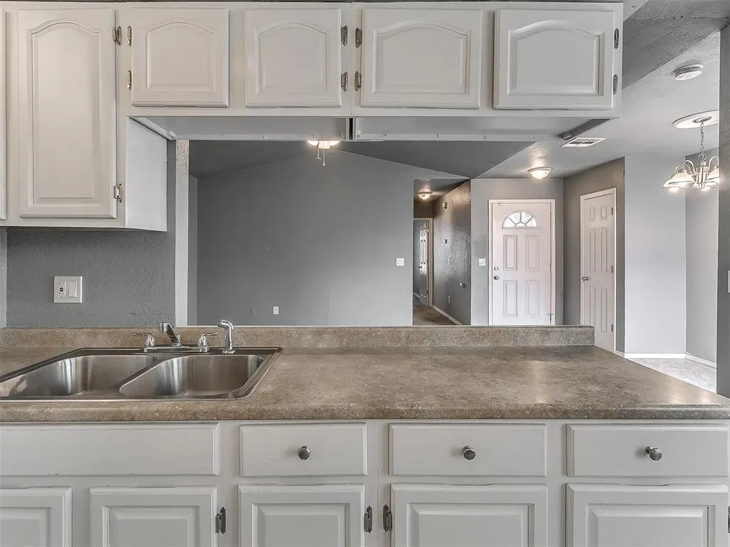 Photo 23 — 341 NW 119th Street, Oklahoma City, OK 73114