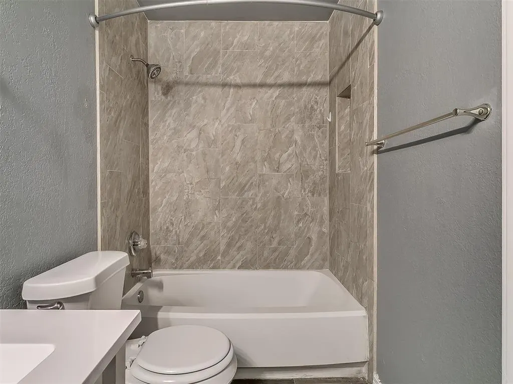 Photo 38 — 341 NW 119th Street, Oklahoma City, OK 73114