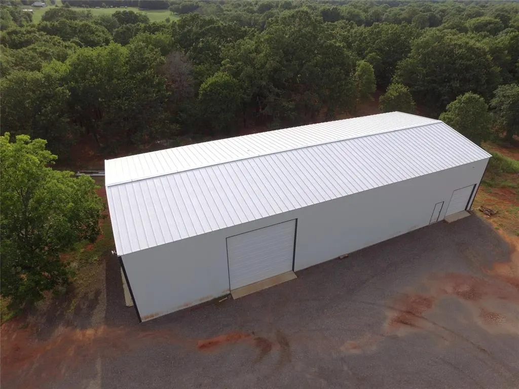Photo 4 — 330548 E 920 Road, Wellston, OK 74881