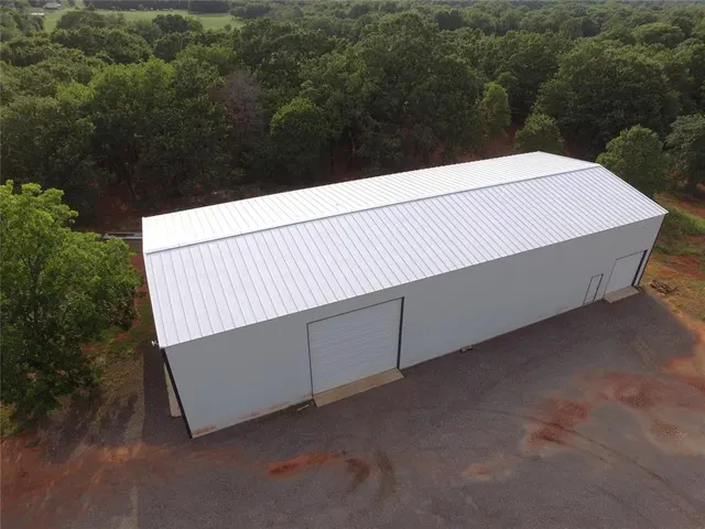Photo 4 — 330548 E 920 Road, Wellston, OK 74881