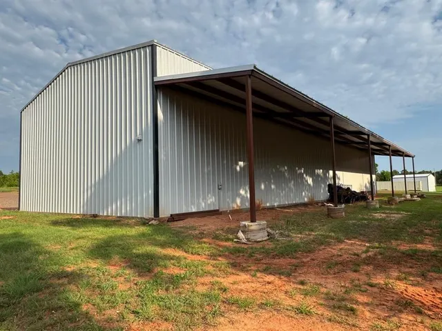 Photo 6 — 330548 E 920 Road, Wellston, OK 74881