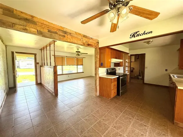Photo 4 — 501 W H Avenue, Alex, OK 73002