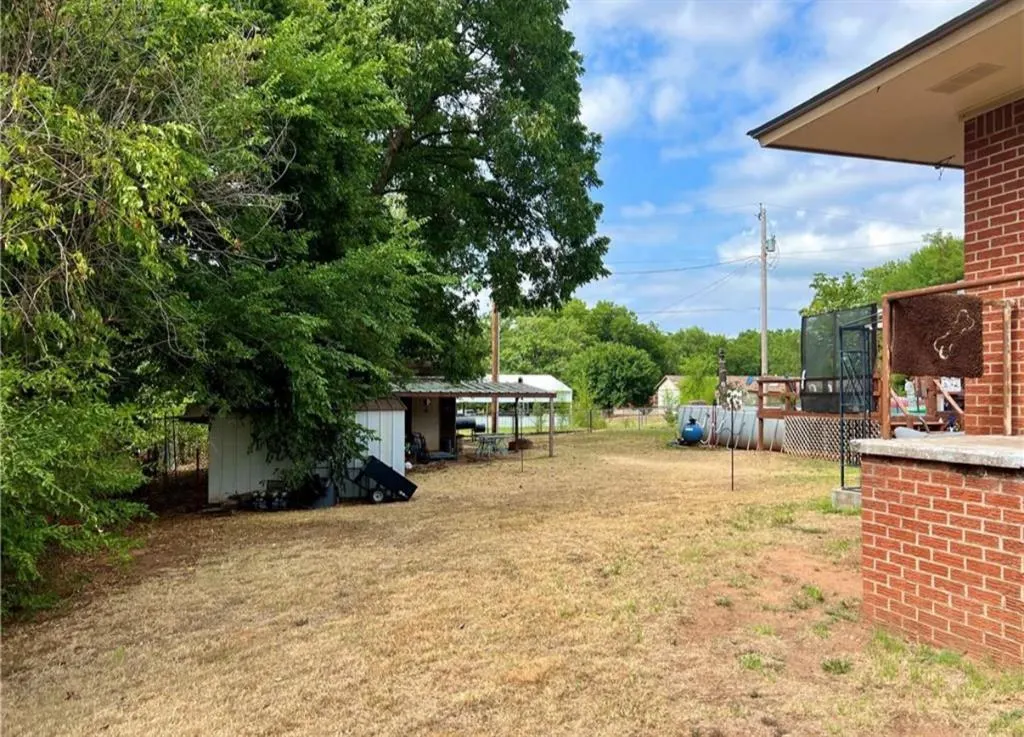 Photo 9 — 501 W H Avenue, Alex, OK 73002