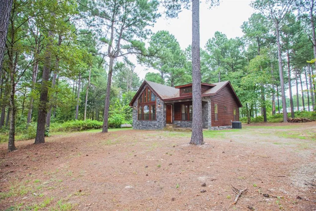 Front exterior — 165 Huckleberry Trail, Broken Bow, OK 74728