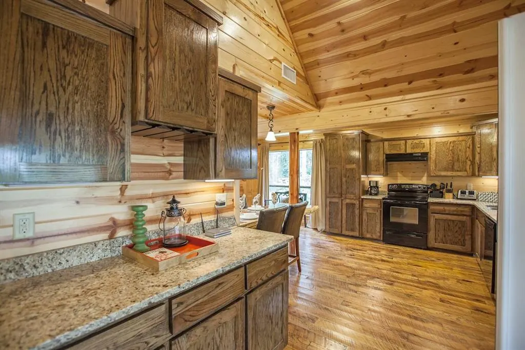 Photo 9 — 165 Huckleberry Trail, Broken Bow, OK 74728