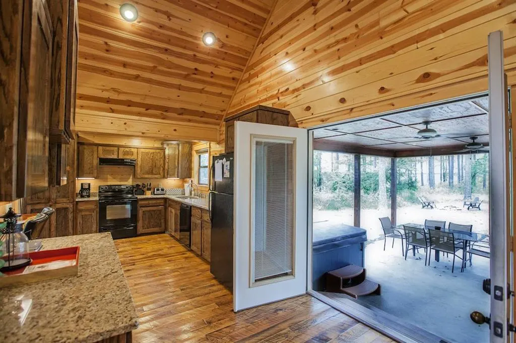 Photo 10 — 165 Huckleberry Trail, Broken Bow, OK 74728
