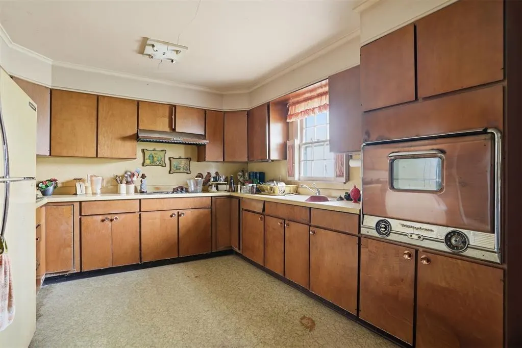 Photo 8 — 1025 Adams Avenue, Elk City, OK 73644