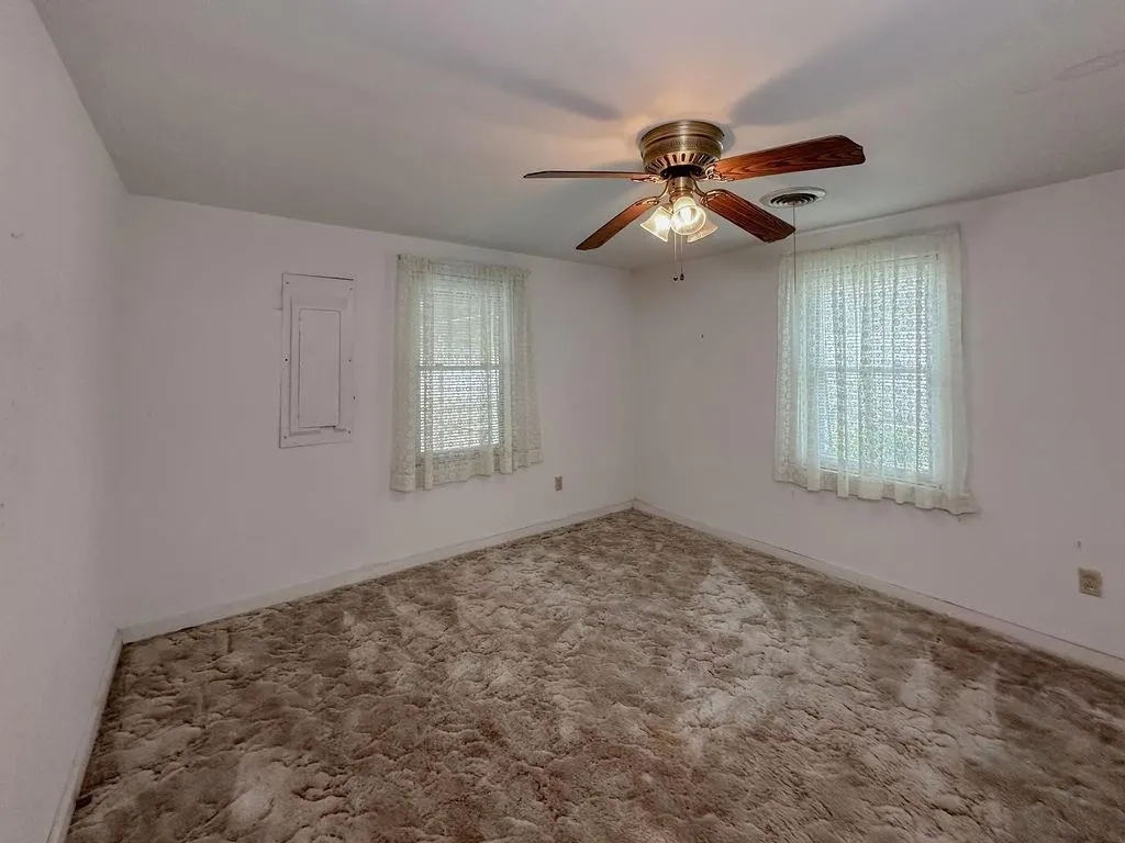 Photo 28 — 309 N Spencer Avenue, Hinton, OK 73047