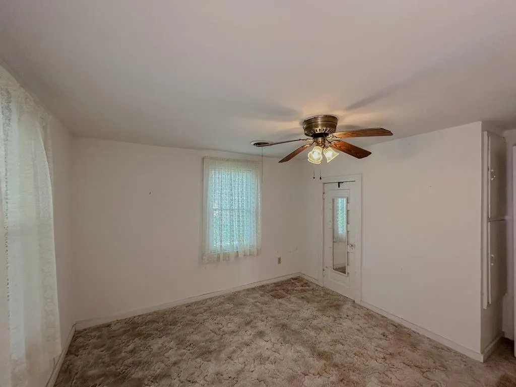 Photo 29 — 309 N Spencer Avenue, Hinton, OK 73047