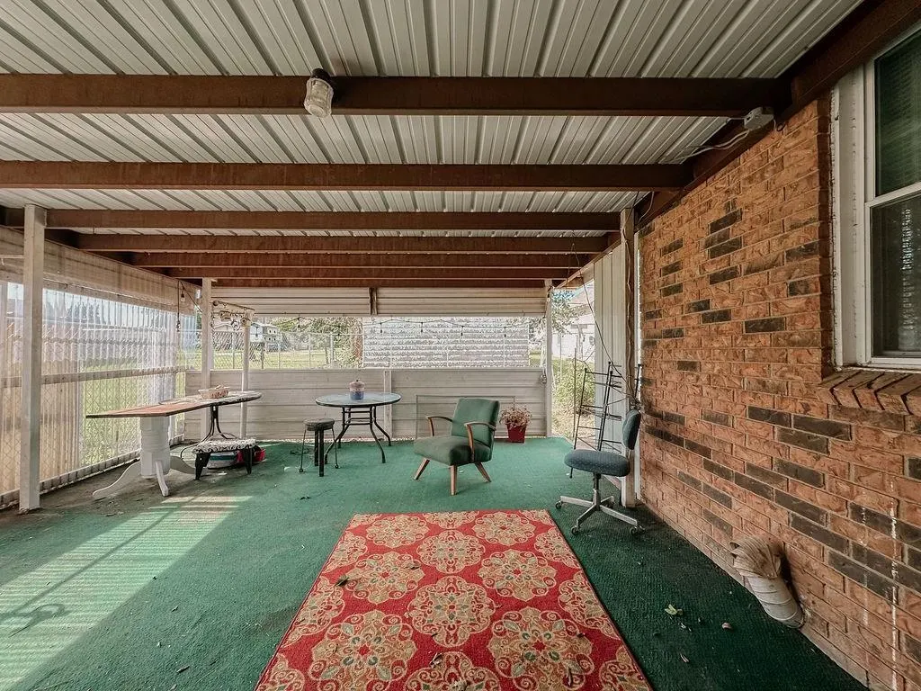 Photo 39 — 309 N Spencer Avenue, Hinton, OK 73047