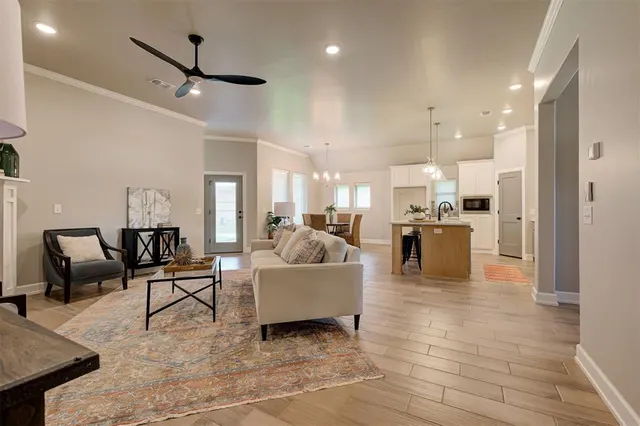 Photo 8 — 3325 Slate River Drive, Yukon, OK 73099