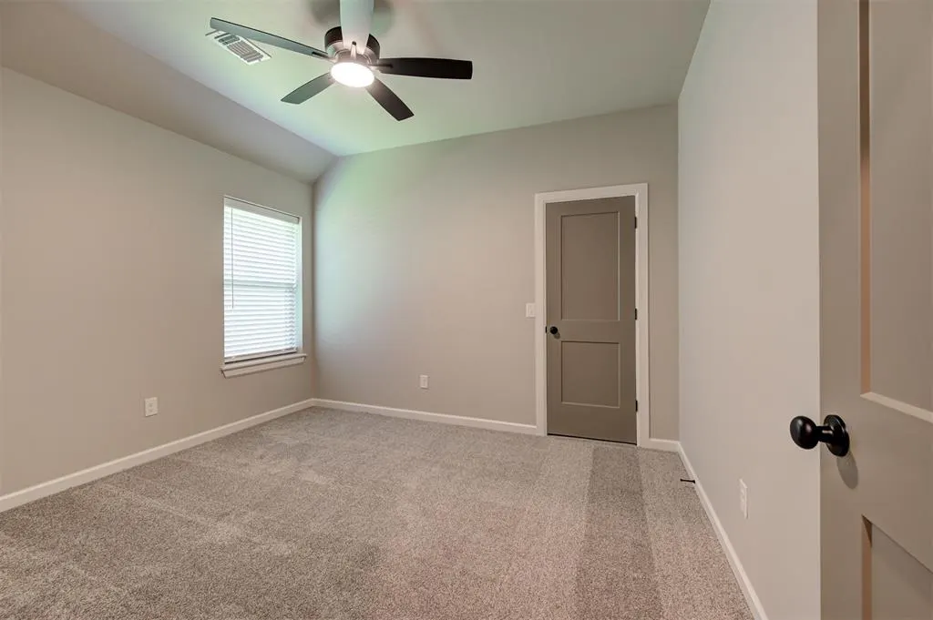 Photo 39 — 3325 Slate River Drive, Yukon, OK 73099