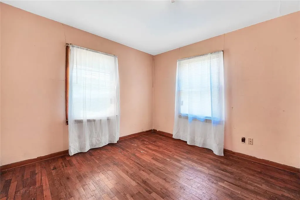 Photo 11 — 105 E Walk, Canute, OK 73626
