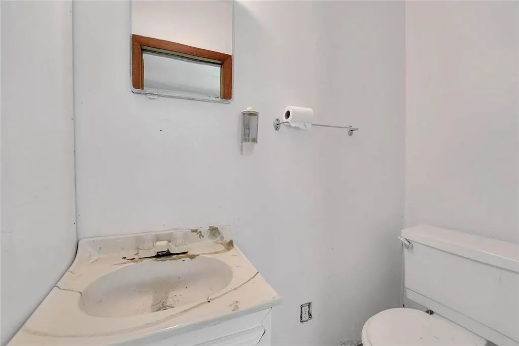 Photo 16 — 105 E Walk, Canute, OK 73626