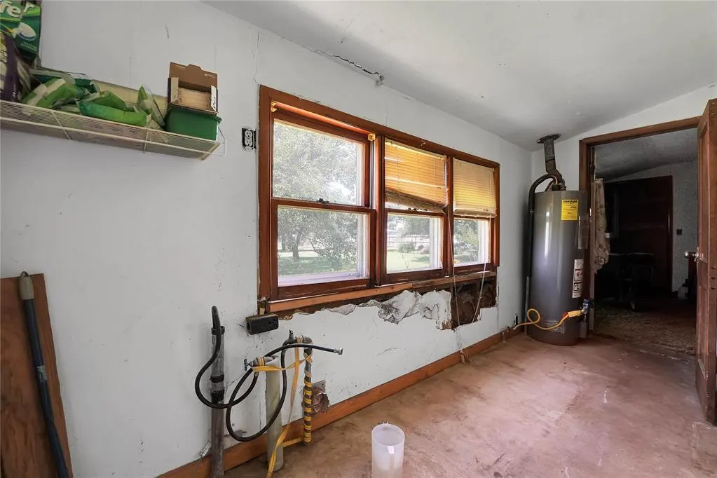 Photo 19 — 105 E Walk, Canute, OK 73626