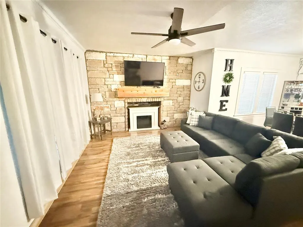 Photo 3 — 717 E Walnut Street, Altus, OK 73521