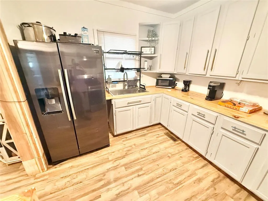 Photo 10 — 717 E Walnut Street, Altus, OK 73521