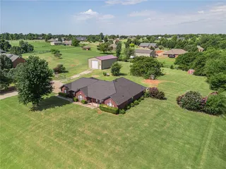 Sold home at 813 Summer Oaks Drive