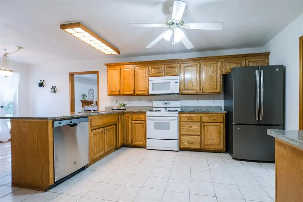 Photo 15 — 19586 N County Road 3240, Pauls Valley, OK 73075
