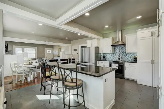 Photo 3 — 2233 W Eubanks Street, Oklahoma City, OK 73112