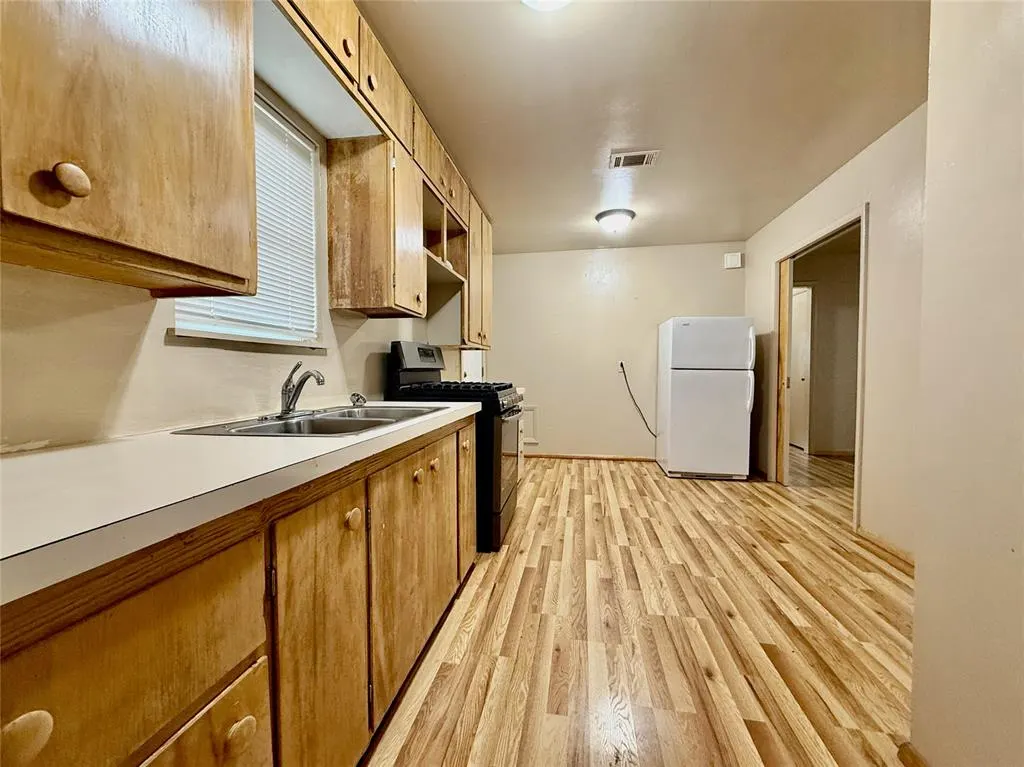 Photo 5 — 308 S Magnolia Avenue, Erick, OK 73645