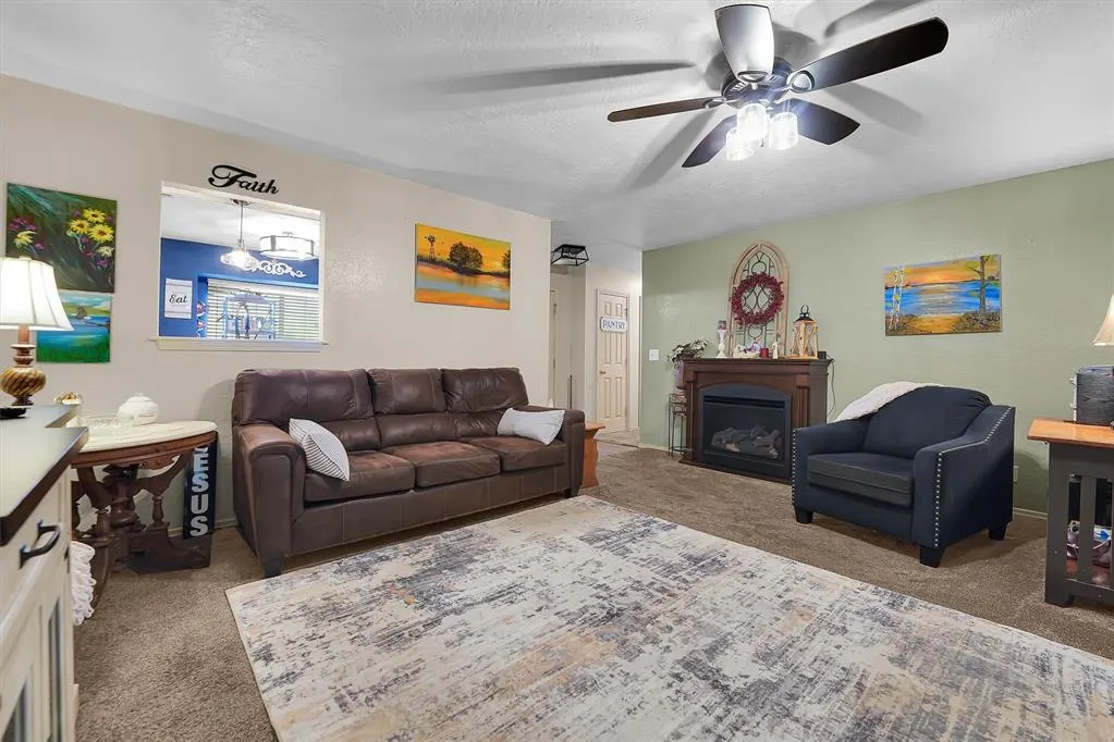 Photo 5 — 506 Russell Avenue, Cordell, OK 73632