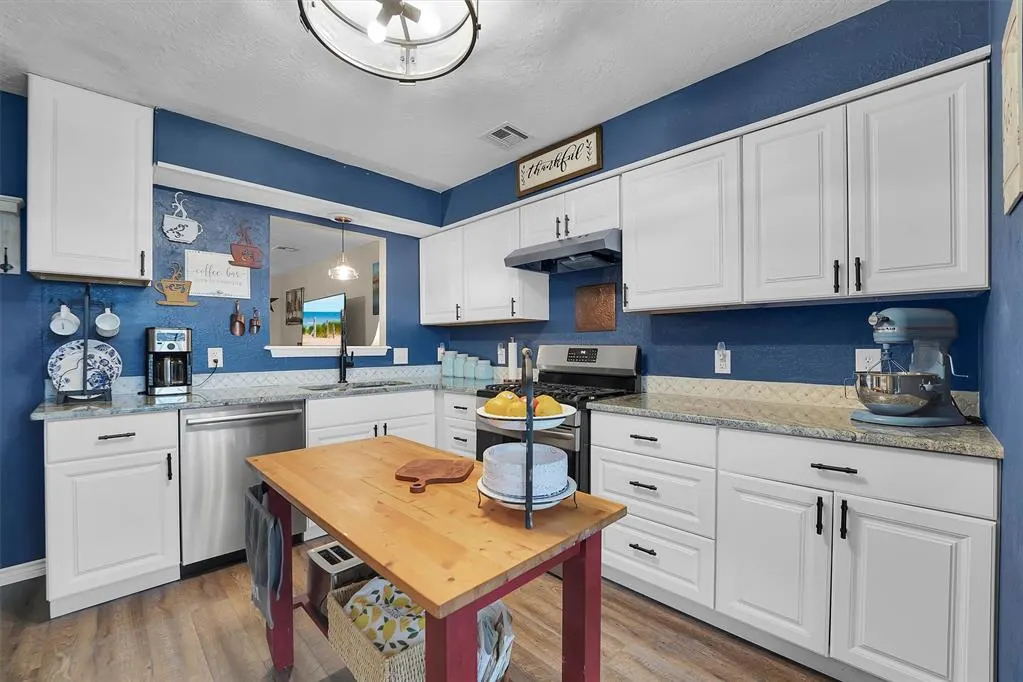 Photo 7 — 506 Russell Avenue, Cordell, OK 73632