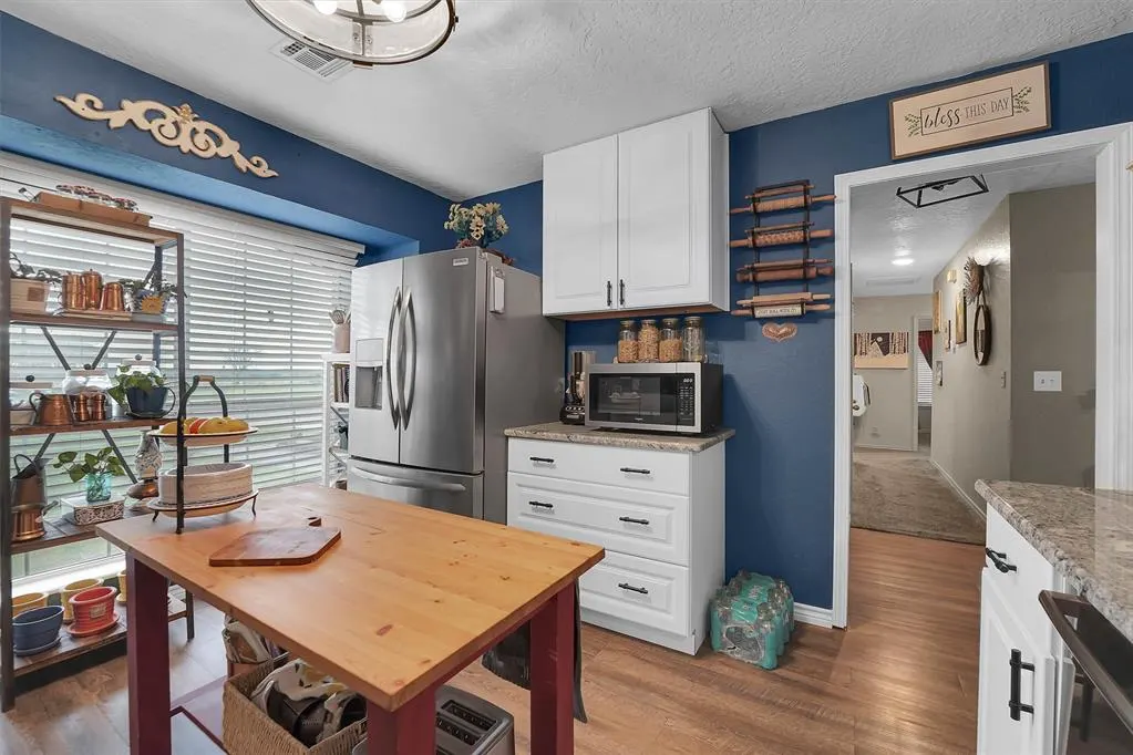 Photo 9 — 506 Russell Avenue, Cordell, OK 73632