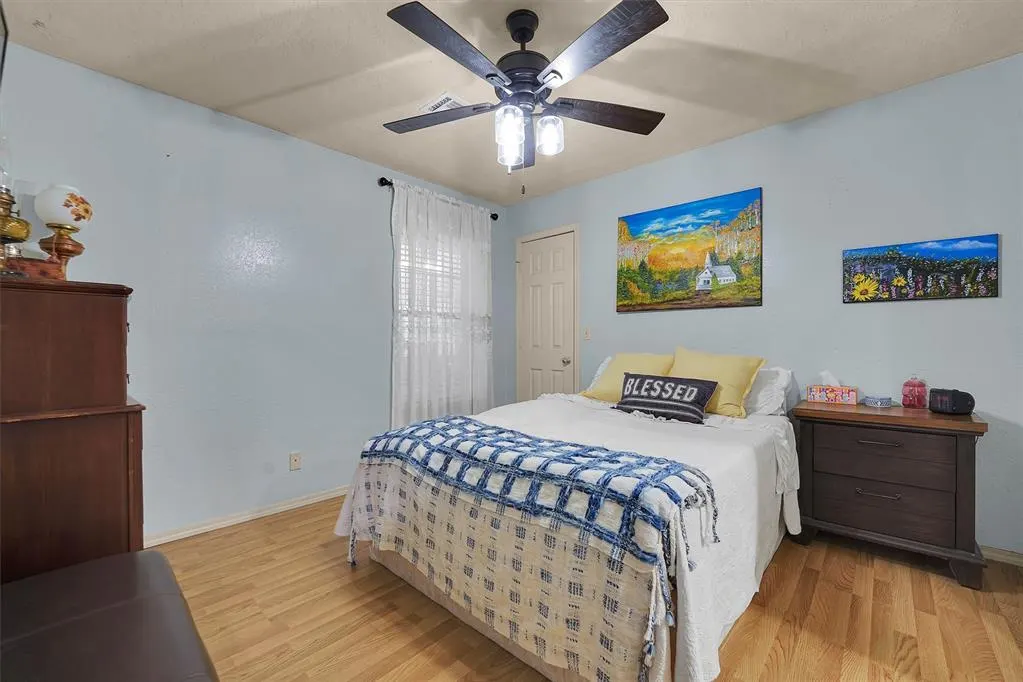 Photo 16 — 506 Russell Avenue, Cordell, OK 73632