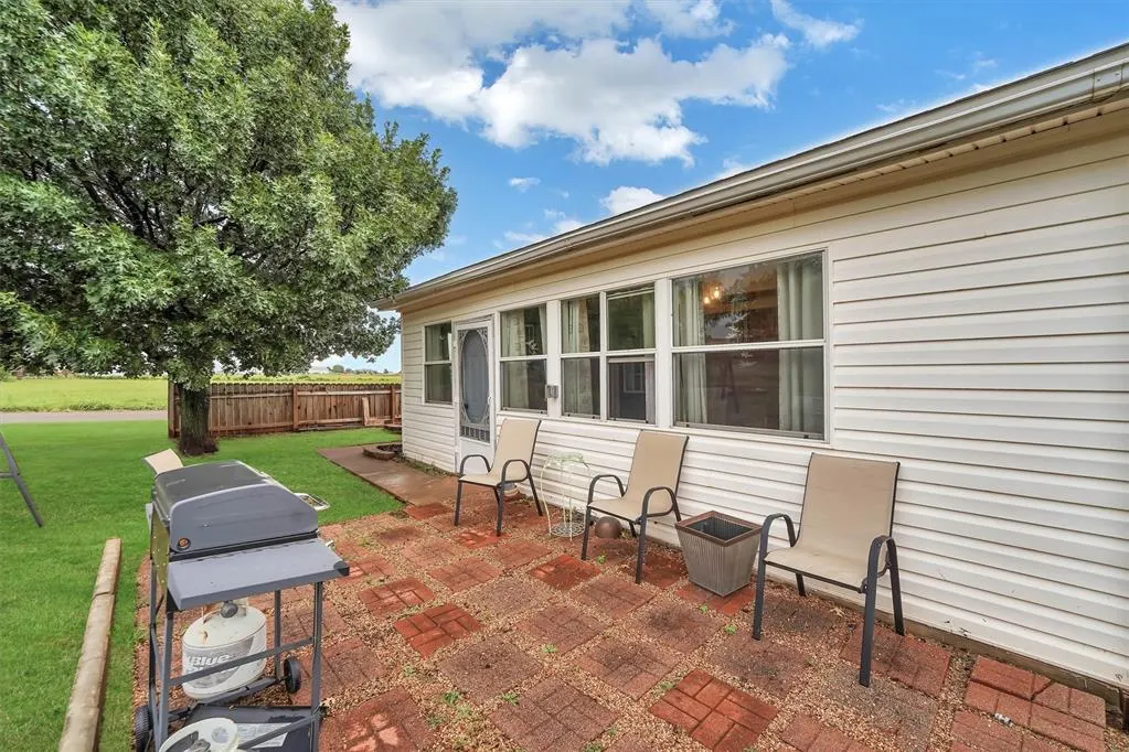 Photo 28 — 506 Russell Avenue, Cordell, OK 73632