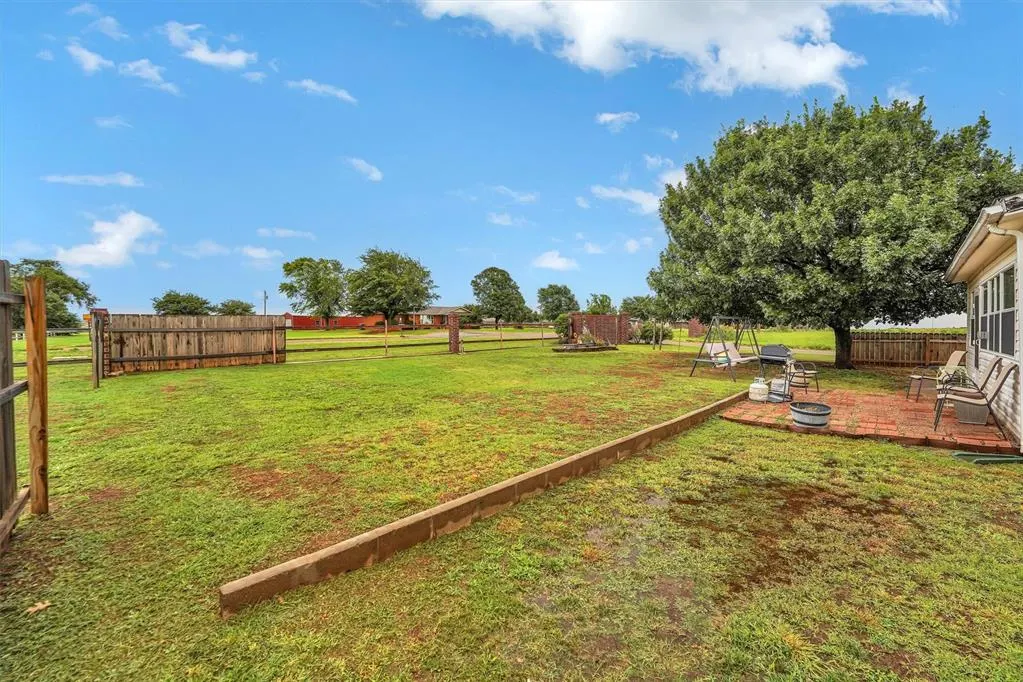 Photo 30 — 506 Russell Avenue, Cordell, OK 73632