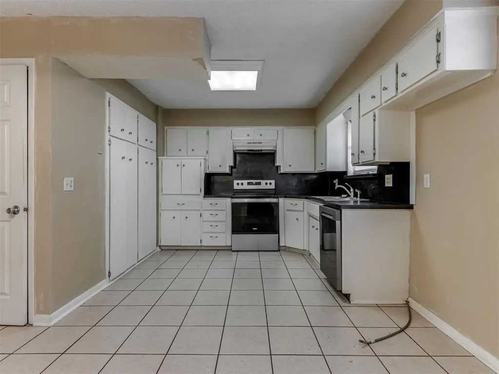 Photo 10 — 4113 Clendon Way, Del City, OK 73115